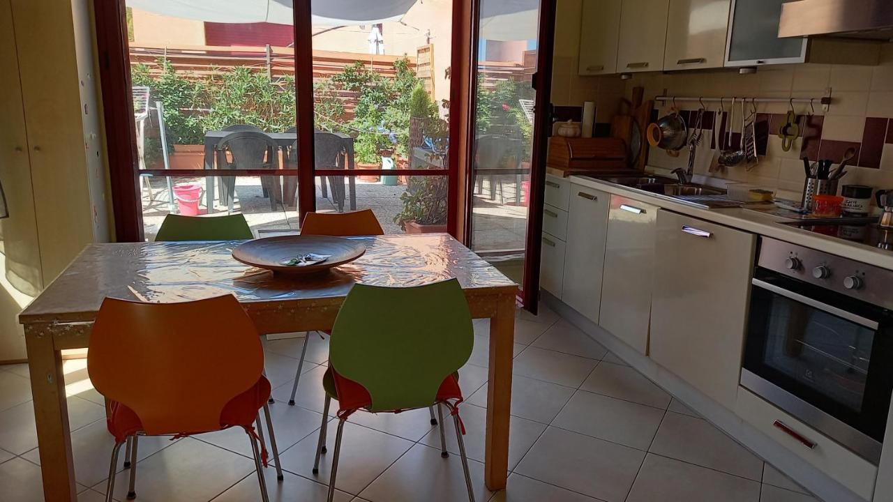 Accesso diretto sul mare con terrazza in parco naturale Calambrone Esterno foto